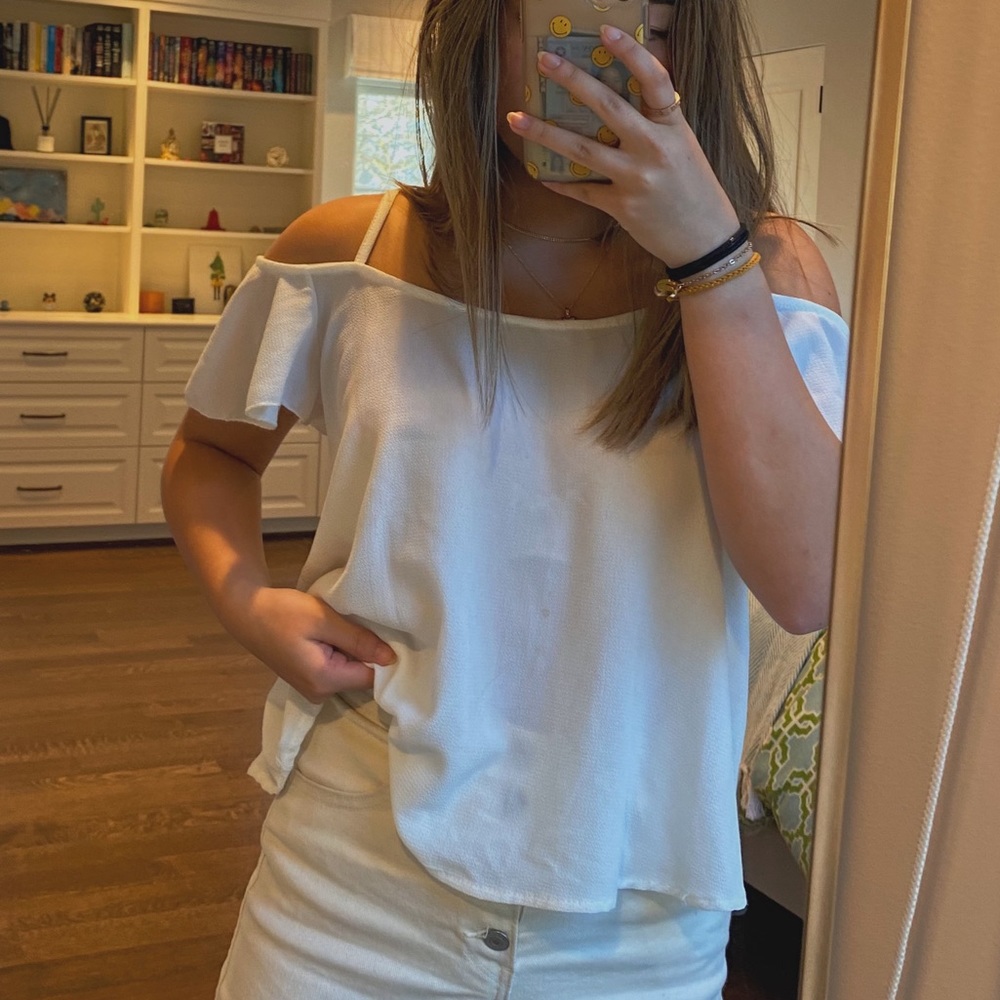 american eagle cold-shoulder shirt